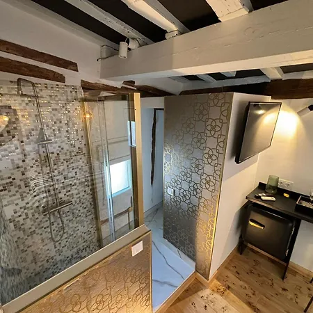 Secreto Suites By Gloove-3